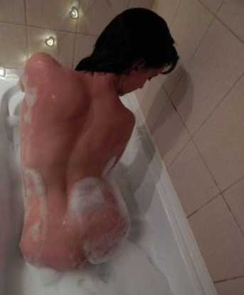 Живу в Москве и предлагаю свои услуги в этом чудесном городе. У меня множество возможностей для тех, кто ищет искреннюю страсть и незабываемые впечатления. Я горячая и страстная, всегда готова предложить релаксацию, развлечение и удовольствие. В моих услугах входит все, что ты можешь себе представить и даже больше. Мои фото настоящие и без фотошопа, а мои отзывы говорят сами за себя. 😘💕💋 Не упусти возможность испытать незабываемые моменты со мной! 15398, 34 года